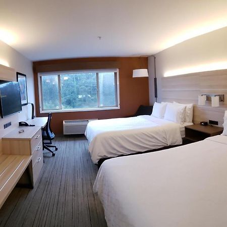 Holiday Inn Express Fort Bragg By Ihg Экстерьер фото