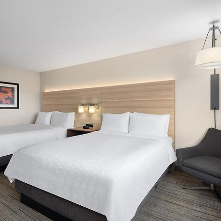 Holiday Inn Express Fort Bragg By Ihg Экстерьер фото