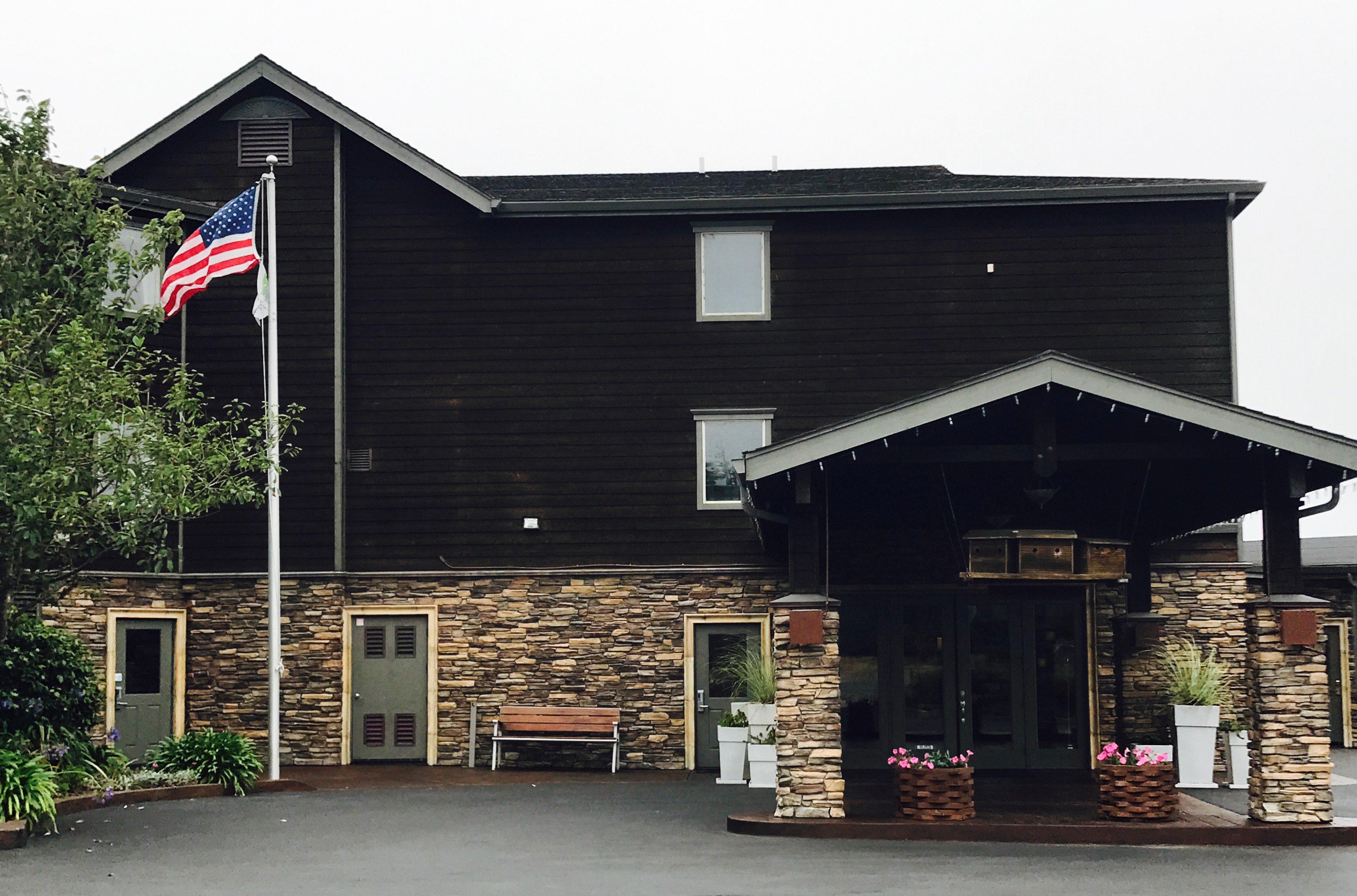 Holiday Inn Express Fort Bragg By Ihg Экстерьер фото