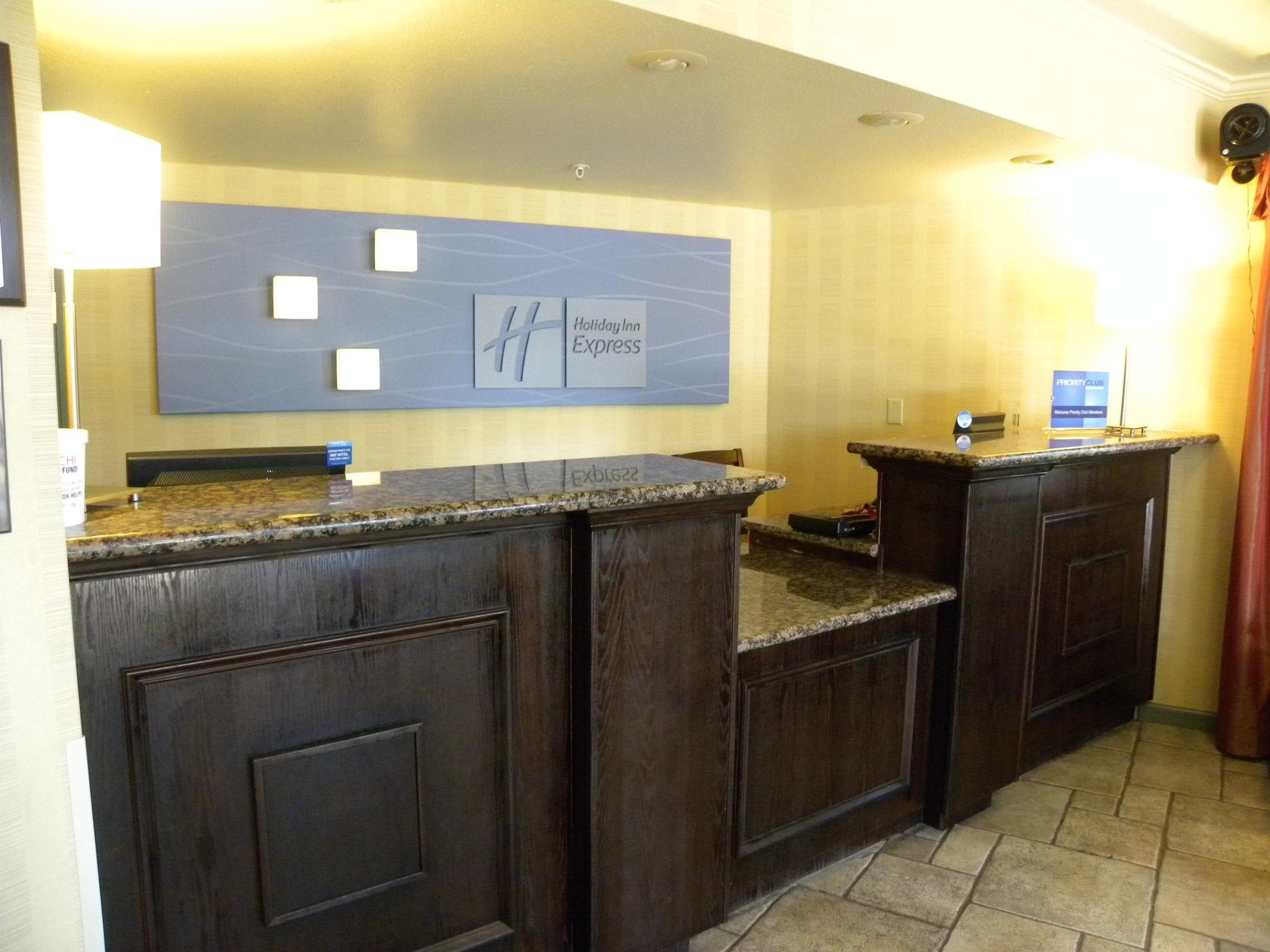 Holiday Inn Express Fort Bragg By Ihg Экстерьер фото