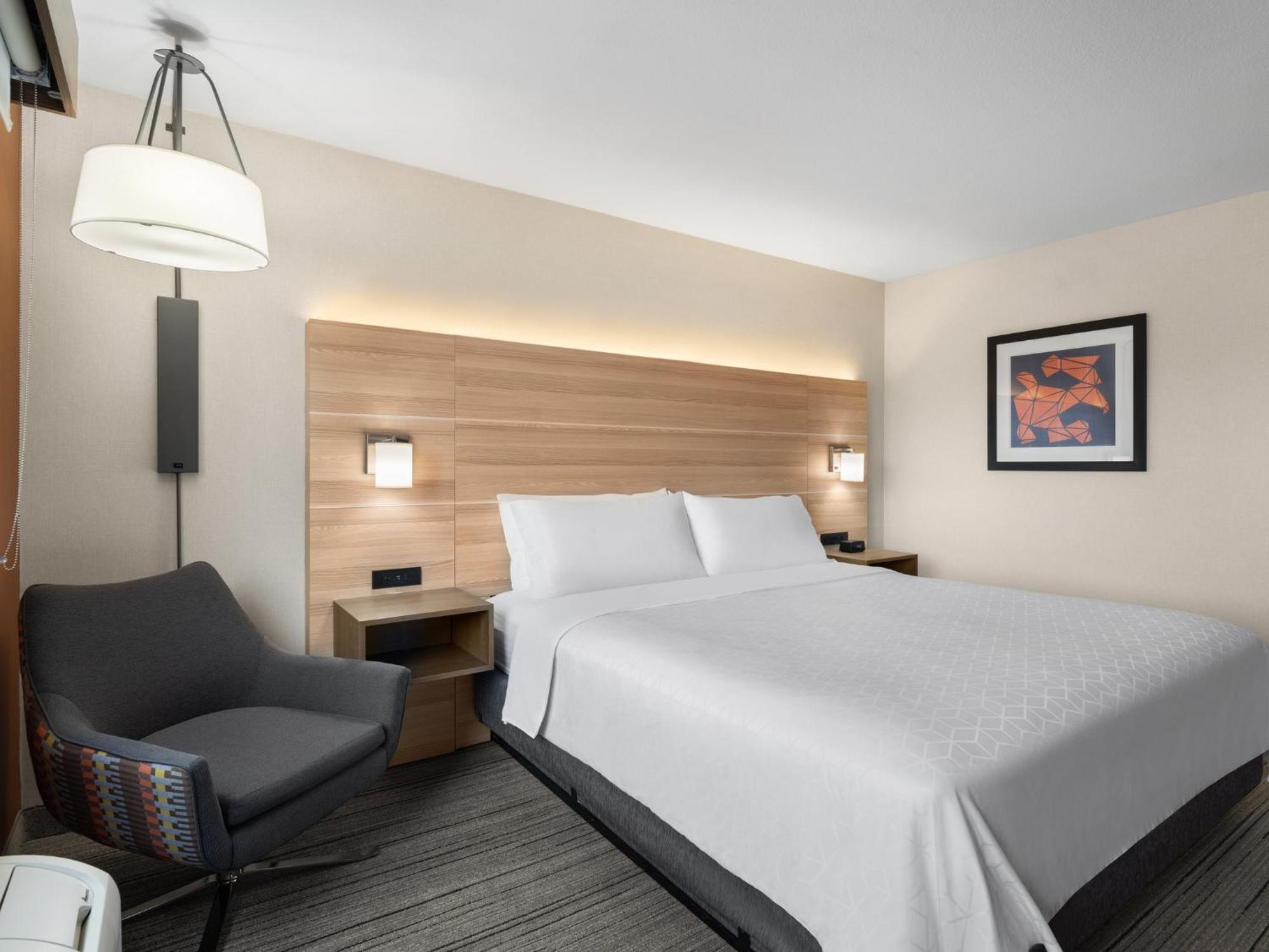Holiday Inn Express Fort Bragg By Ihg Экстерьер фото