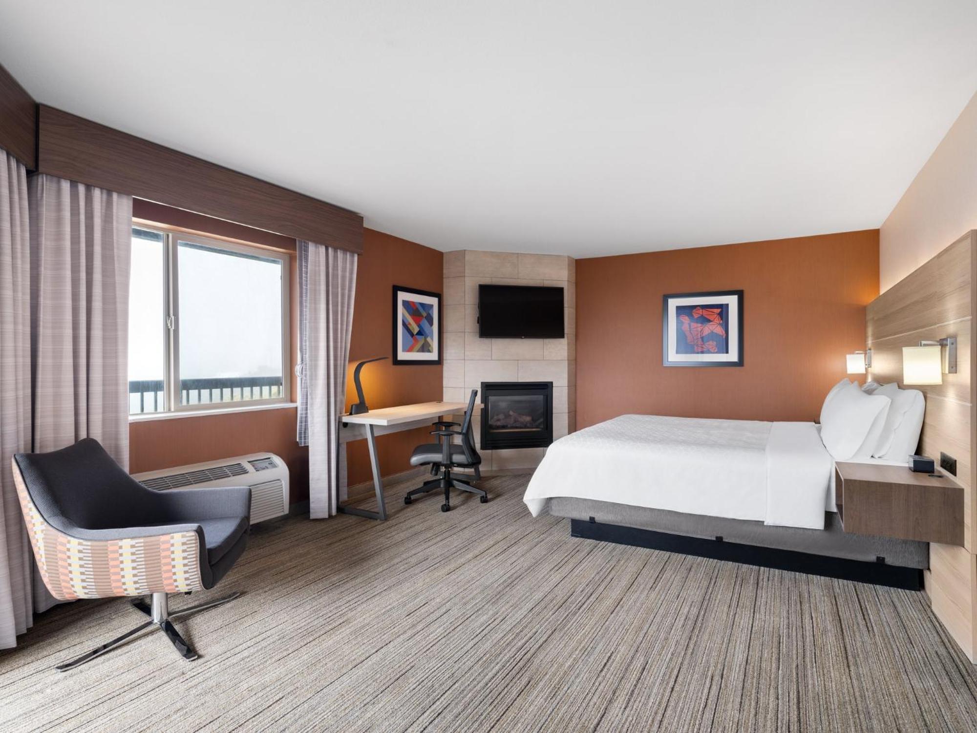 Holiday Inn Express Fort Bragg By Ihg Экстерьер фото