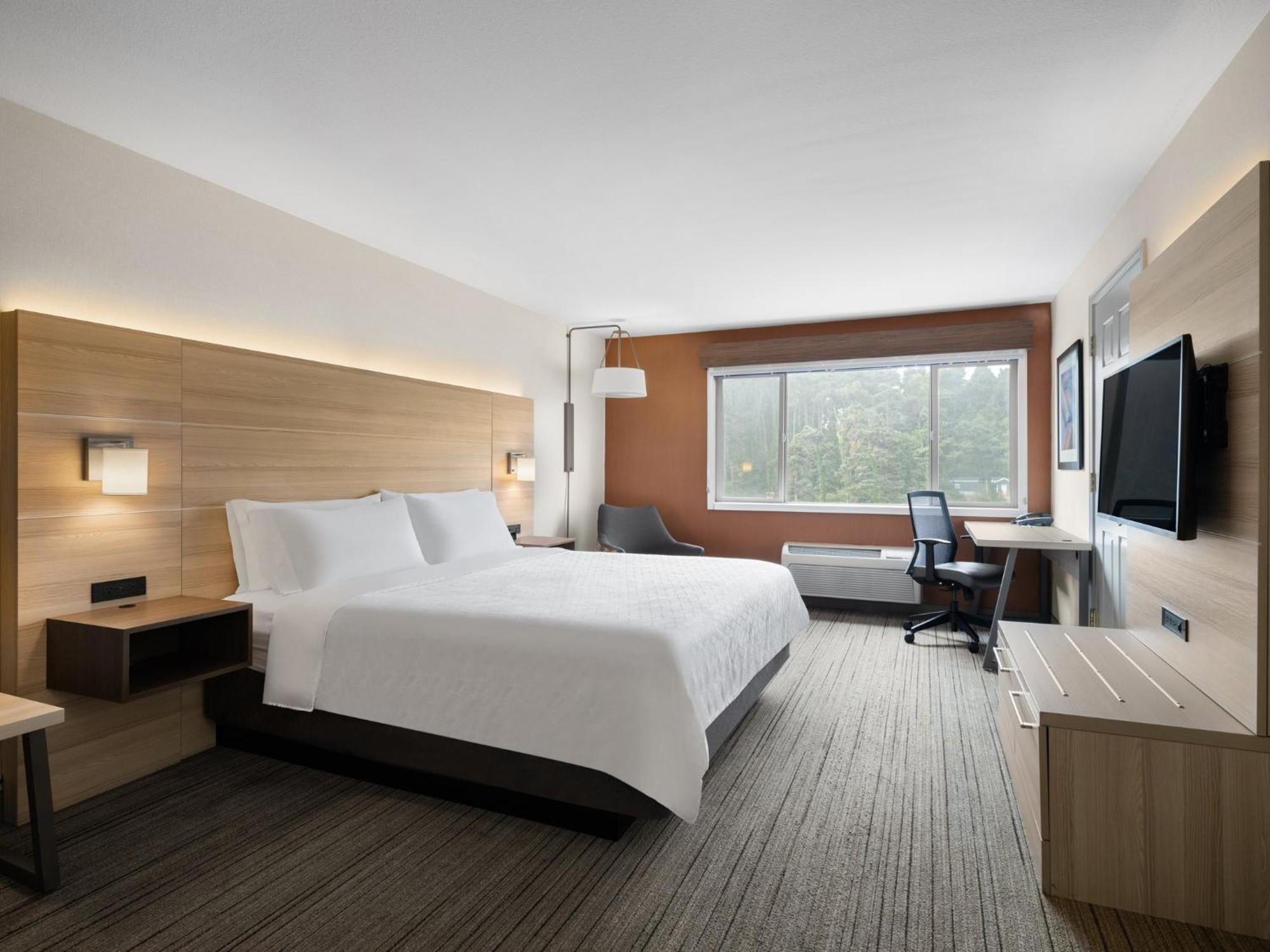 Holiday Inn Express Fort Bragg By Ihg Экстерьер фото
