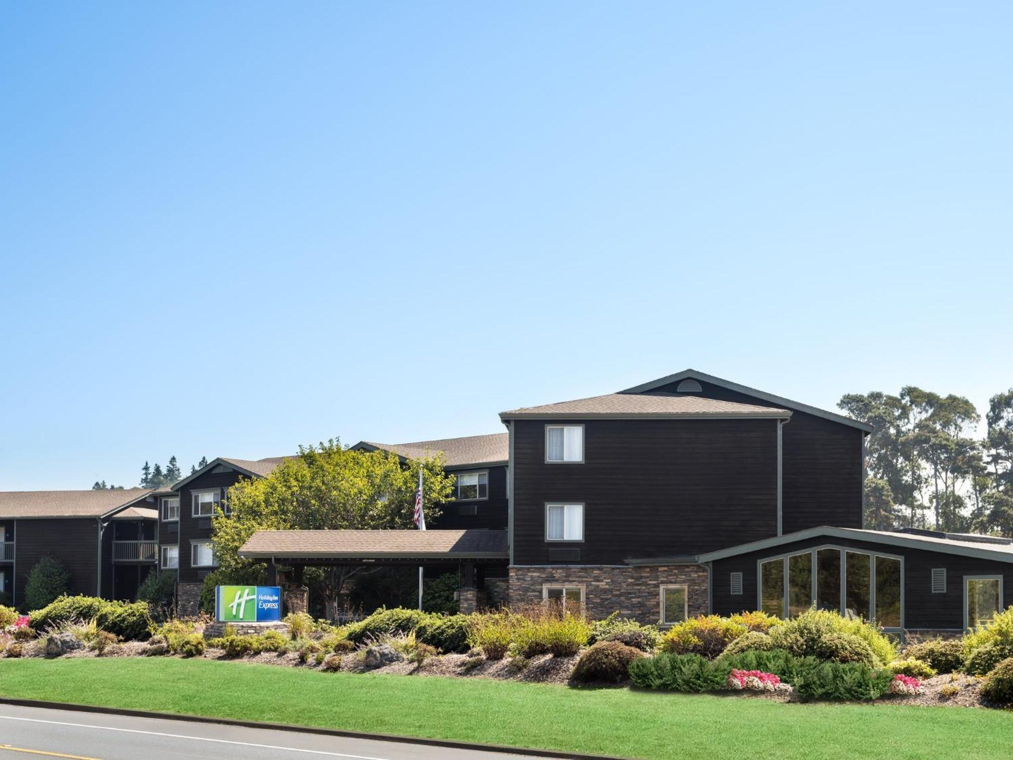 Holiday Inn Express Fort Bragg By Ihg Экстерьер фото
