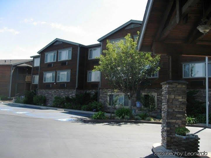 Holiday Inn Express Fort Bragg By Ihg Экстерьер фото