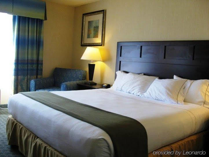 Holiday Inn Express Fort Bragg By Ihg Экстерьер фото