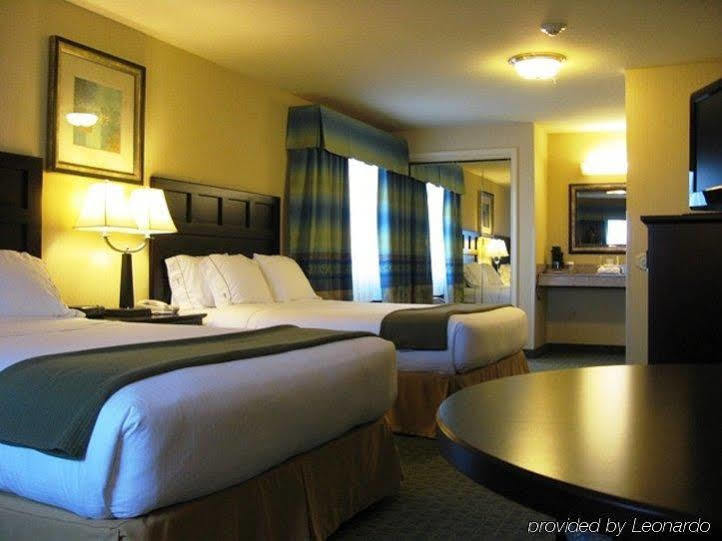 Holiday Inn Express Fort Bragg By Ihg Экстерьер фото