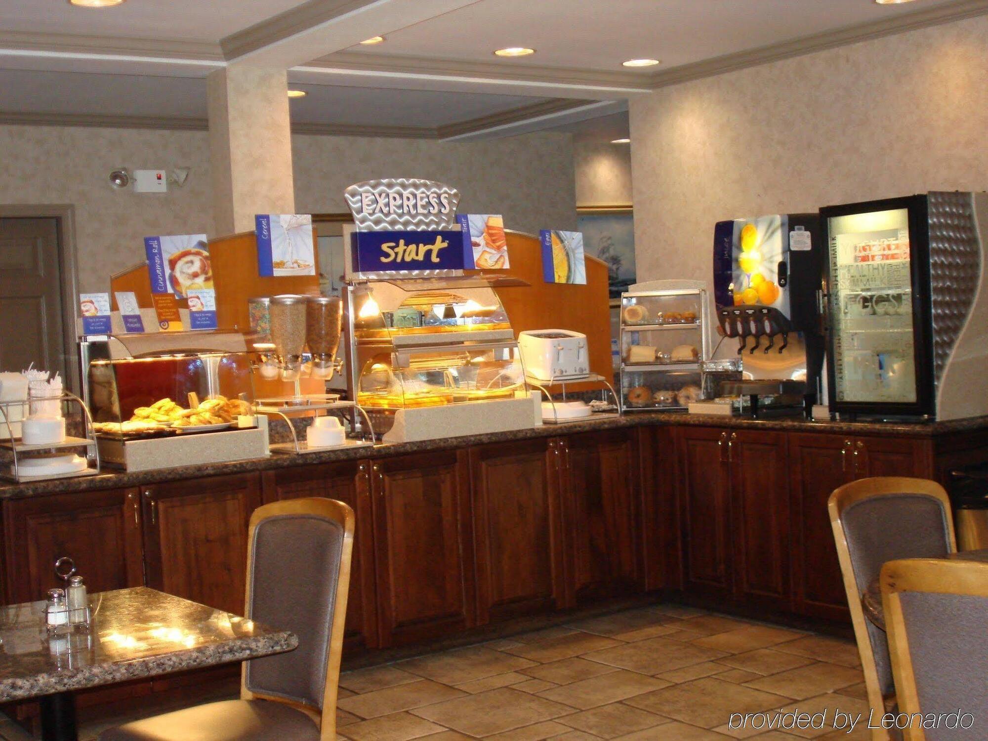 Holiday Inn Express Fort Bragg By Ihg Экстерьер фото